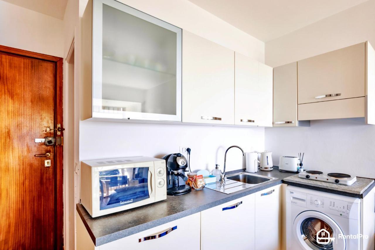Free Parking-Sea View, With Pool & Garden Apartment Сан Ремо Екстериор снимка